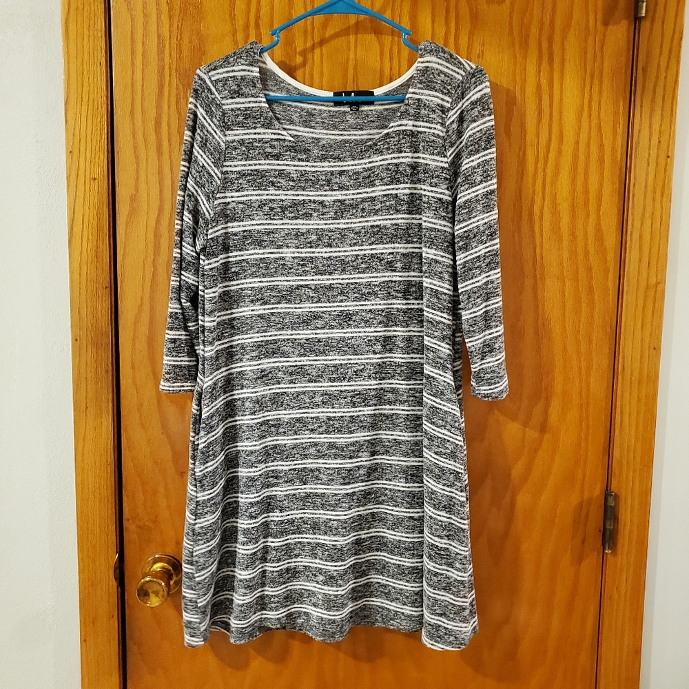 Lulu's 3/4 sleeve t-shirt dress